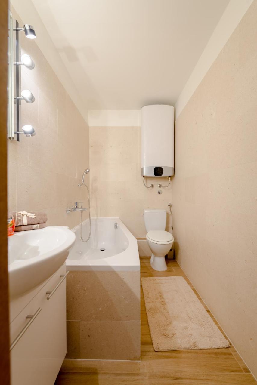 Lct Alberti Palace Apartment Σπλιτ Εξωτερικό φωτογραφία