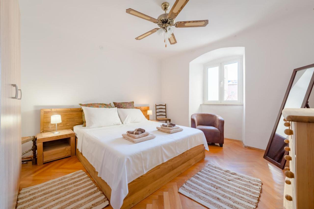 Lct Alberti Palace Apartment Σπλιτ Εξωτερικό φωτογραφία
